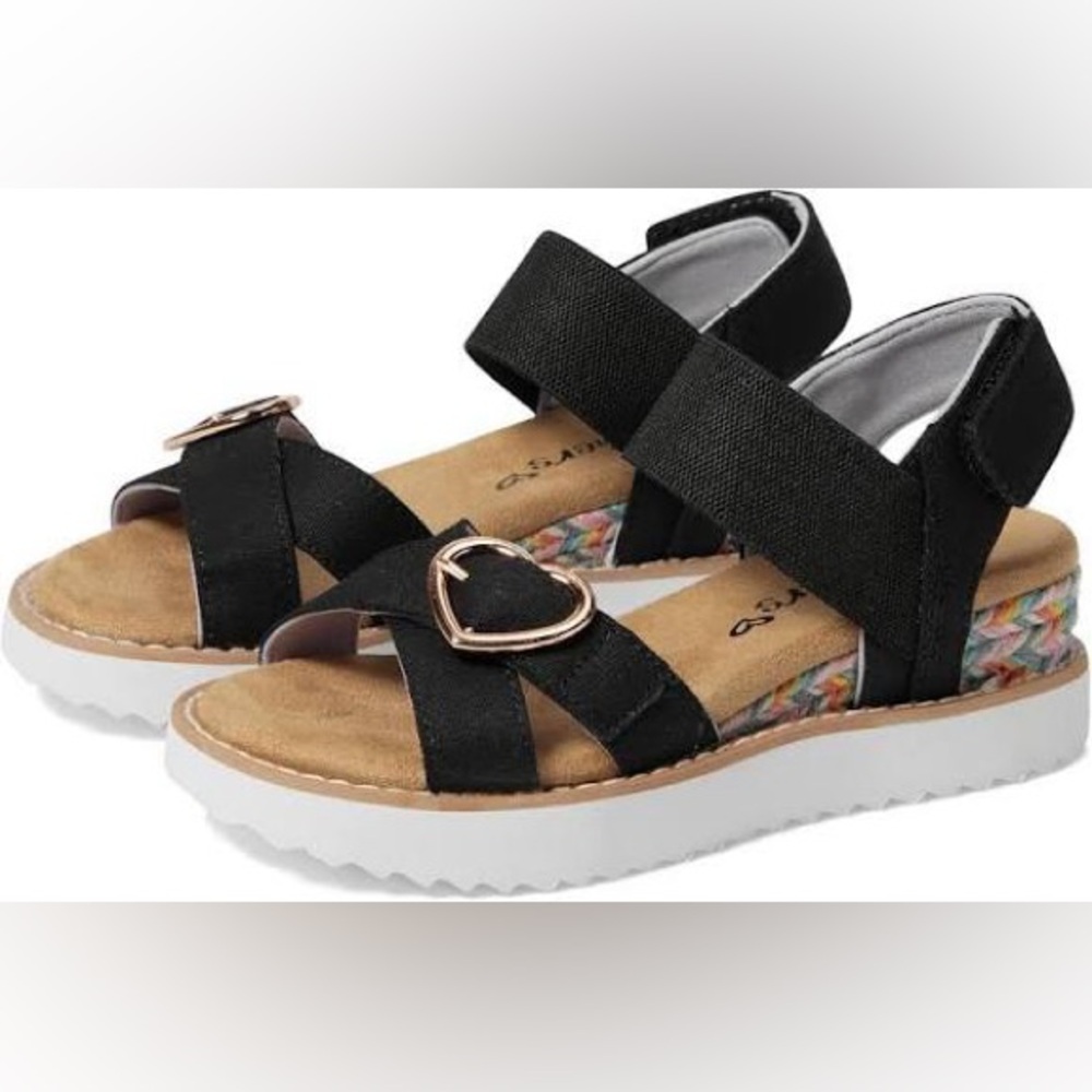 Skechers Girl Size 4 Miss Desert HI Black Sandals with Heart NEW